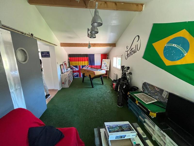 Maison - 208 m² - 5 pièces