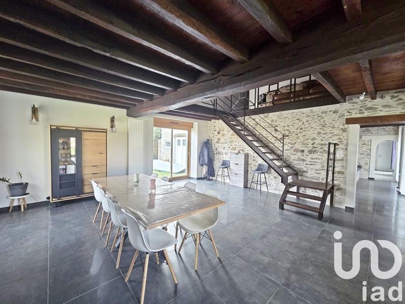 Maison - 270 m² - 10 pièces