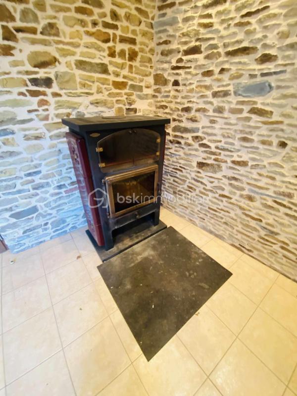 Maison en pierre - 1 638 m² - 10 pièces