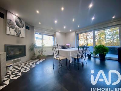 Maison - 216 m² - 7 pièces