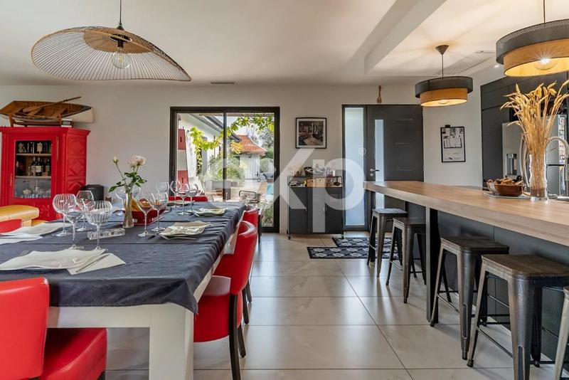 Maison - 160 m² - 6 pièces