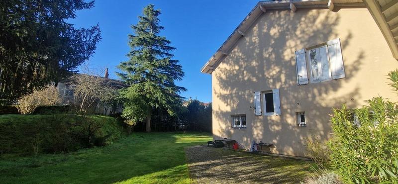 Maison - 200 m² - 6 pièces