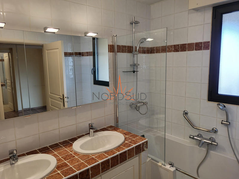 Appartement - 150 m² - 4 pièces