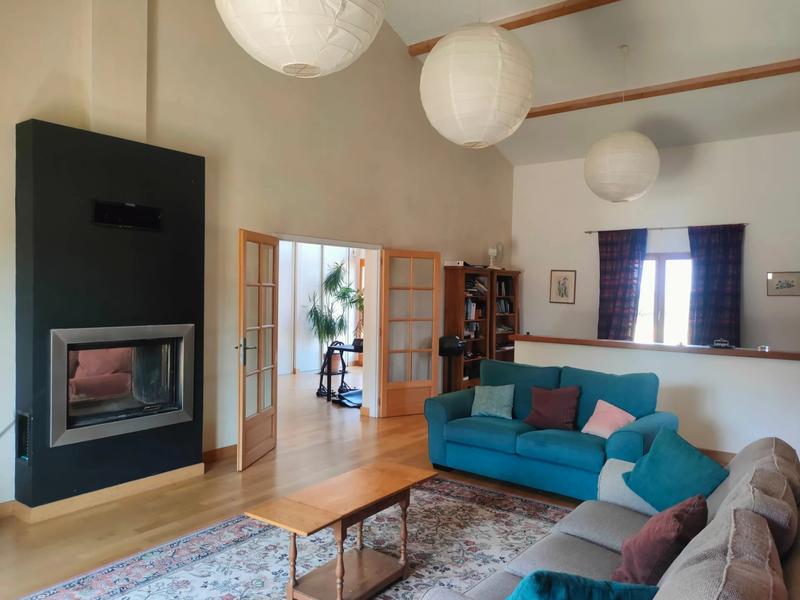 Maison - 243 m² - 9 pièces