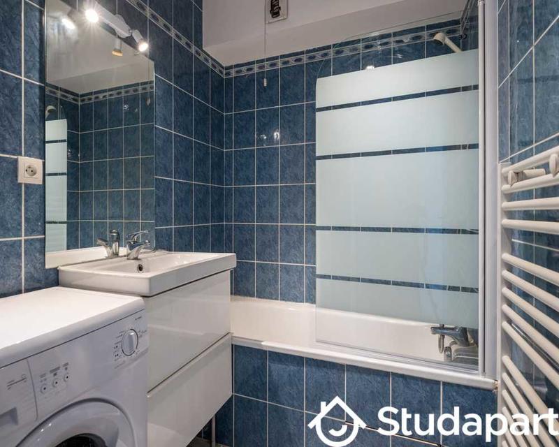 Chambre - 80 m² - 1 pièce