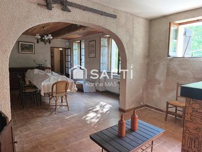 Maison - 259 m² - 10 pièces