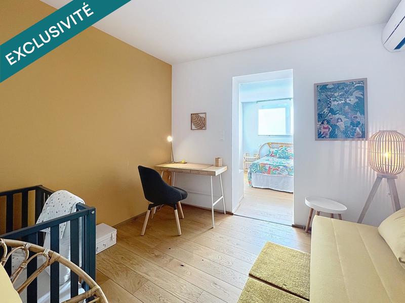 Maison - 241 m² - 10 pièces