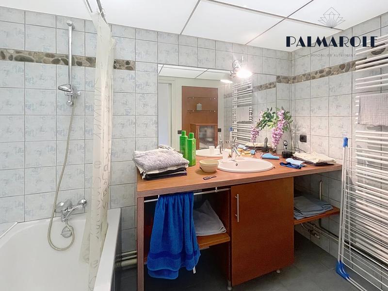 Appartement - 142 m² - 5 pièces