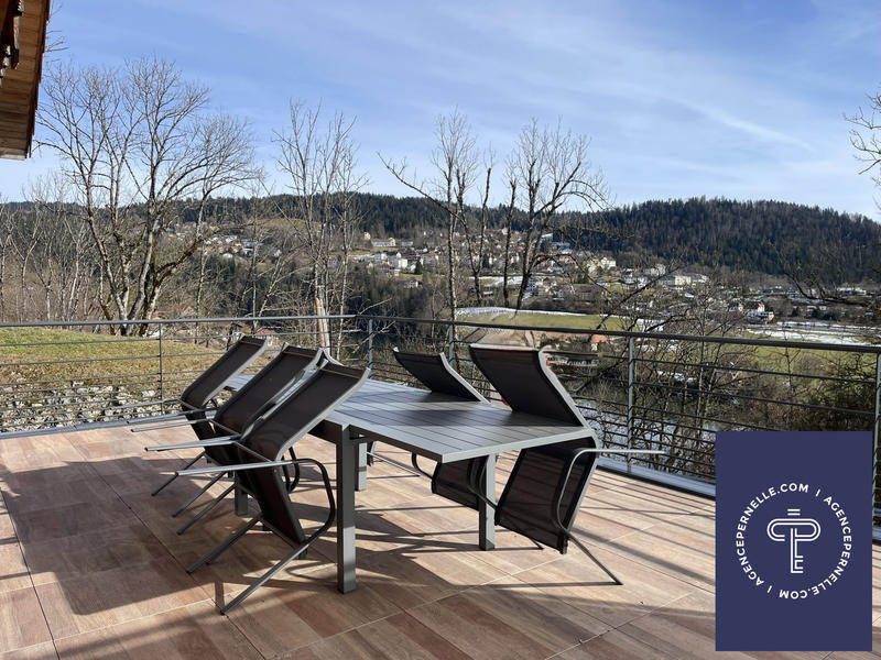 Maison - 107 m² - 5 pièces