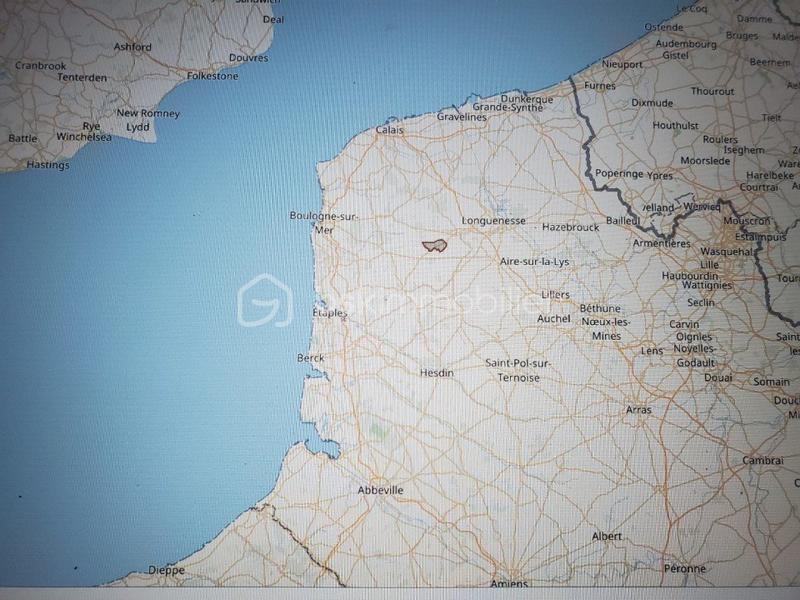 Terrain constructible - 2 500 m²