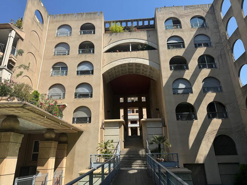 Appartement - 100 m² - 4 pièces