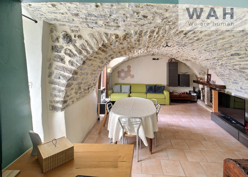 Maison de village - 84 m² - 3 pièces