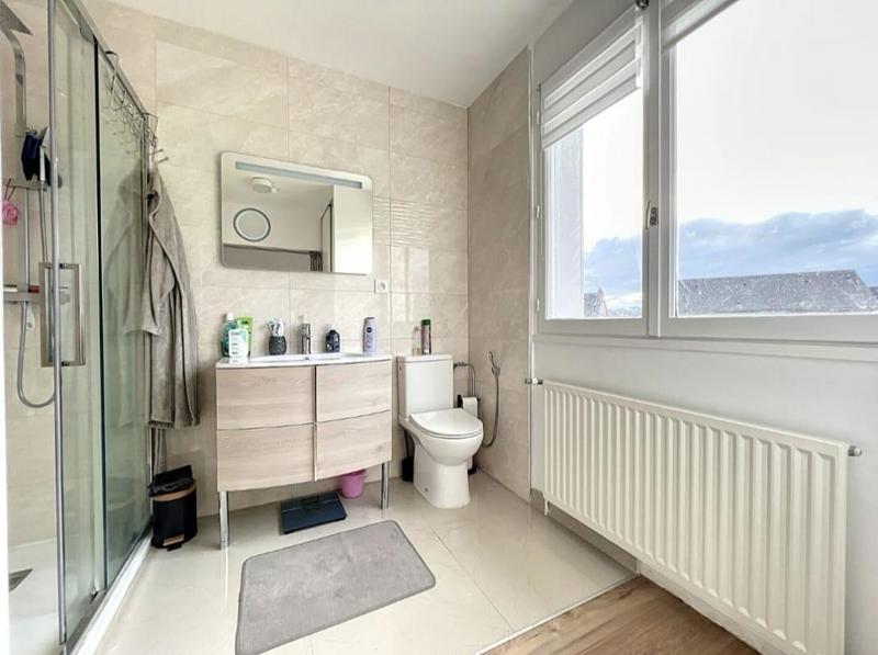 Maison - 80 m² - 5 pièces