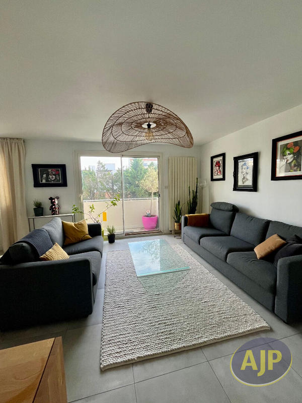 Appartement - 87 m² - 4 pièces