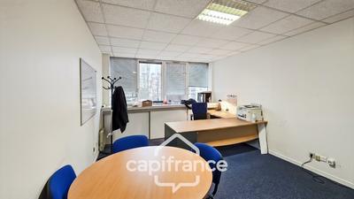 Bureau - 96 m² - 3 pièces