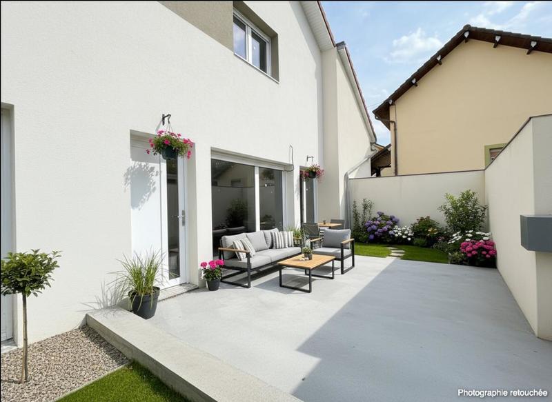 Maison jumelée - 121 m² - 5 pièces