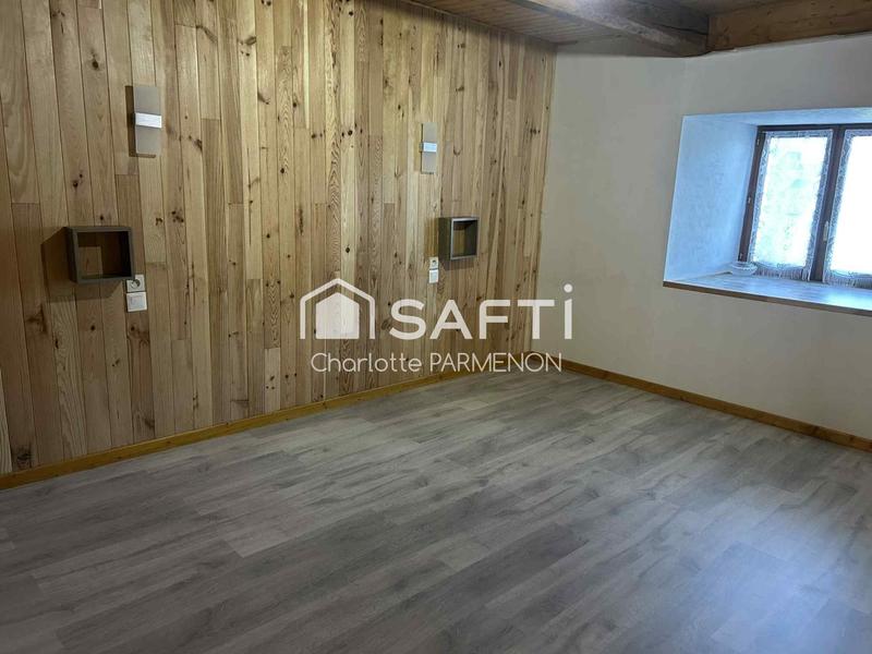 Maison - 215 m² - 6 pièces