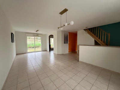 Maison - 121 m² - 7 pièces
