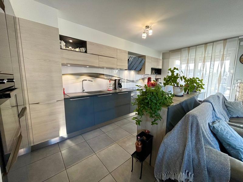 Appartement - 75 m² - 3 pièces