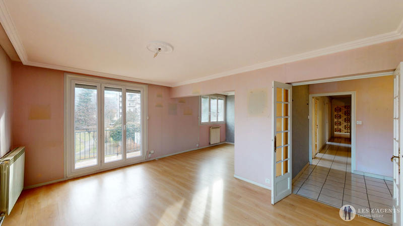 Appartement - 102 m² - 5 pièces