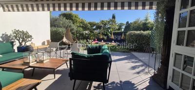 Villa - 185 m² - 6 pièces