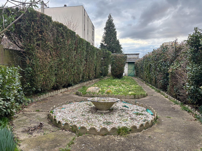 Maison - 213 m² - 7 pièces