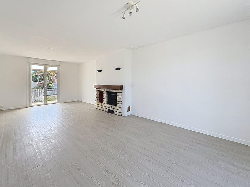 Maison - 82 m² - 6 pièces