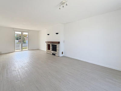 Maison - 82 m² - 6 pièces