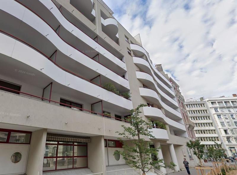 Appartement - 90 m² - 3 pièces