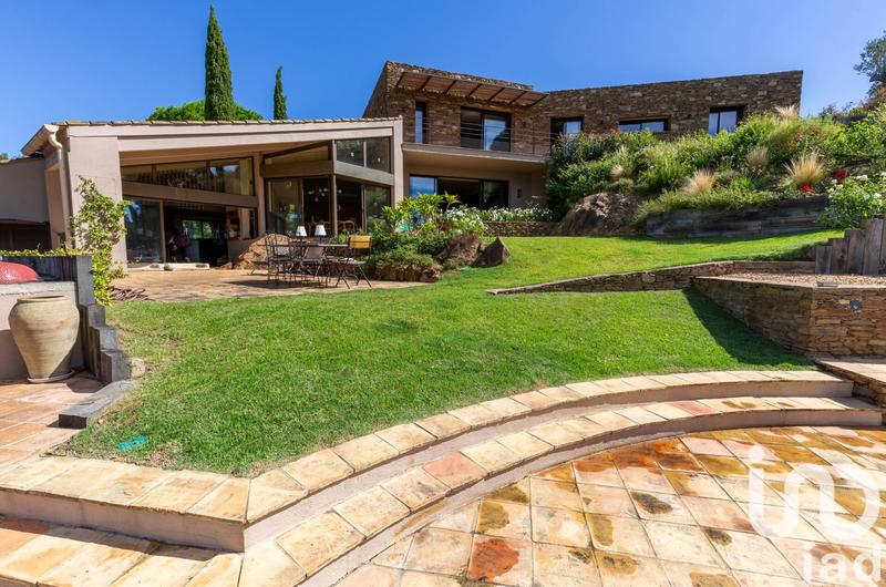 Maison de maîtres - 365 m² - 6 pièces