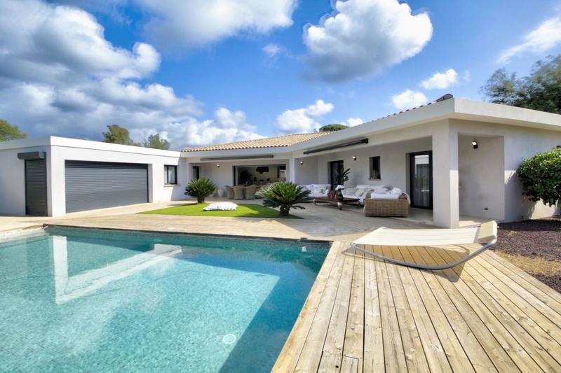 Maison - 203 m² - 8 pièces