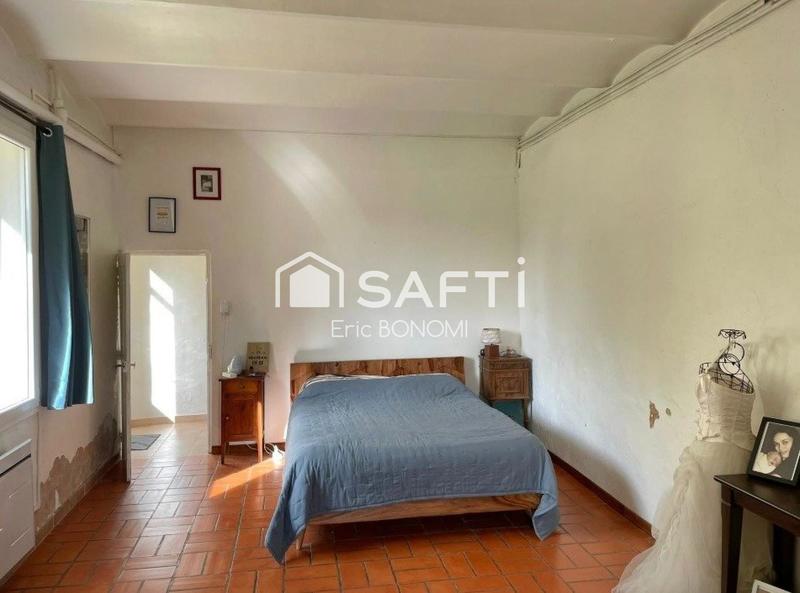 Maison - 760 m² - 22 pièces