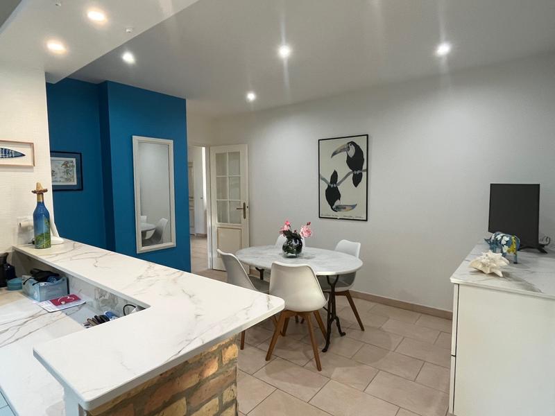 Maison contemporaine - 267 m² - 10 pièces