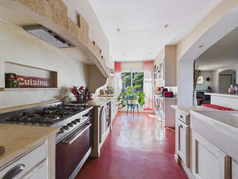 Villa - 185 m² - 8 pièces