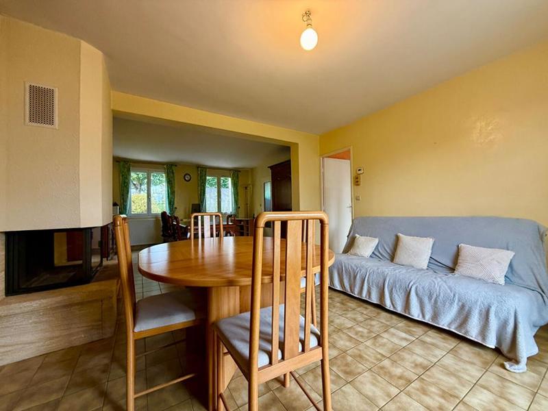 Maison - 90 m² - 5 pièces