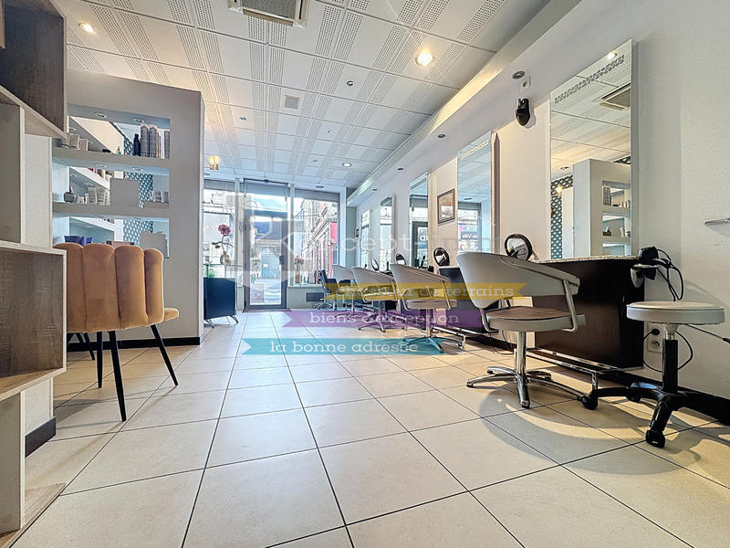 Immeuble - 117 m² - 6 pièces