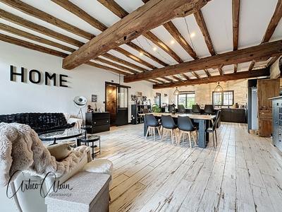 Maison - 271 m² - 9 pièces