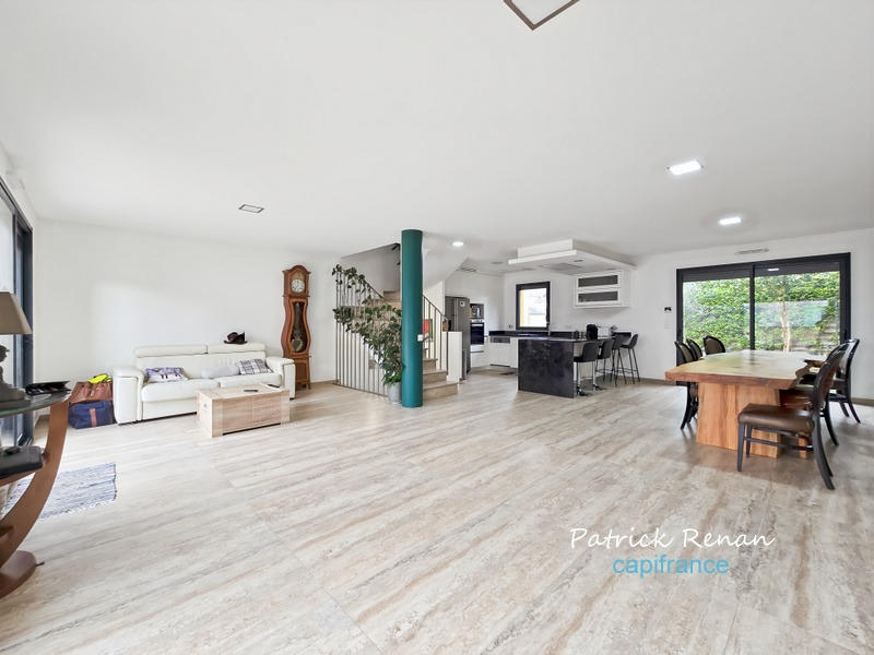 Maison - 125 m² - 6 pièces