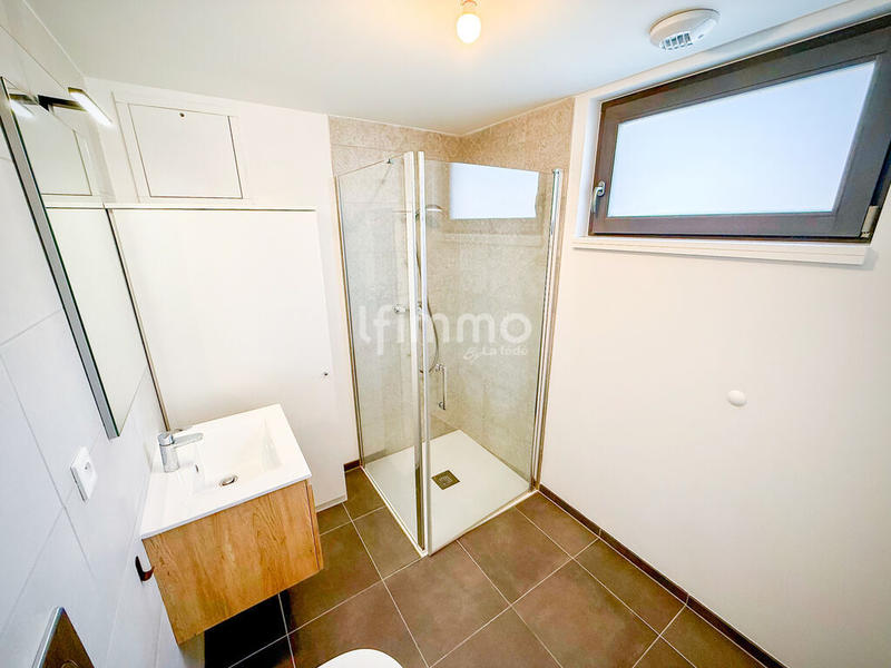 Loft - 121 m² - 5 pièces