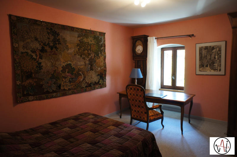 Maison ancienne - 292 m² - 7 pièces