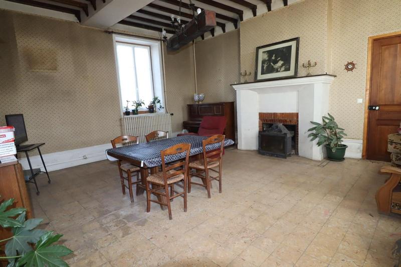 Maison - 237 m² - 10 pièces