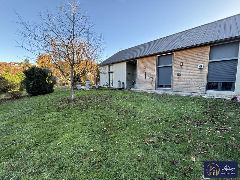 Maison contemporaine - 211 m² - 6 pièces