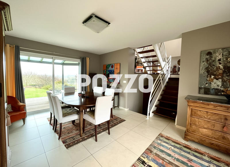 Maison - 186 m² - 6 pièces