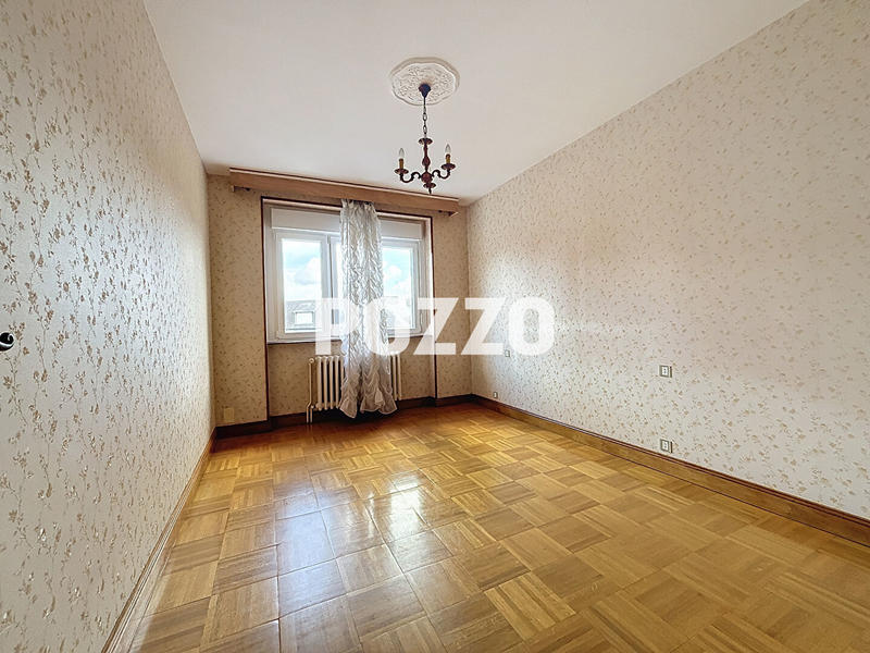 Immeuble - 164 m² - 6 pièces