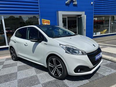 Peugeot 208 1.2 Ptech Gt Line s&amp;S Eat6