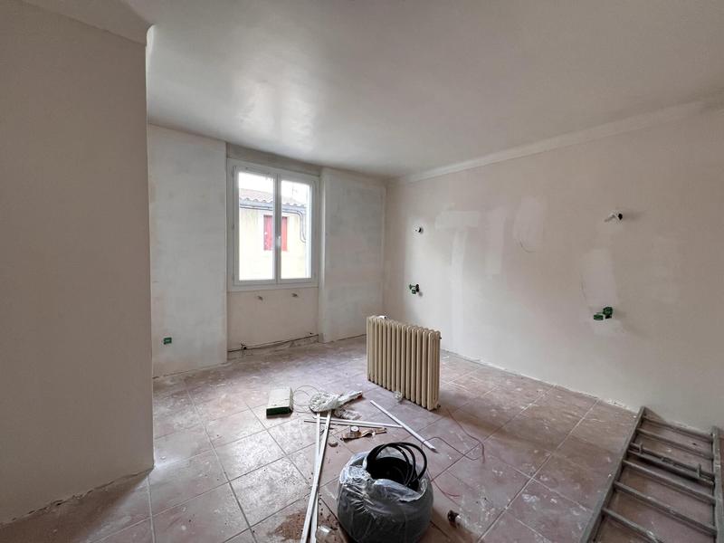 Appartement - 90 m² - 2 pièces