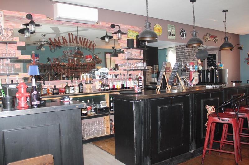 Local commercial - 347 m² - 14 pièces