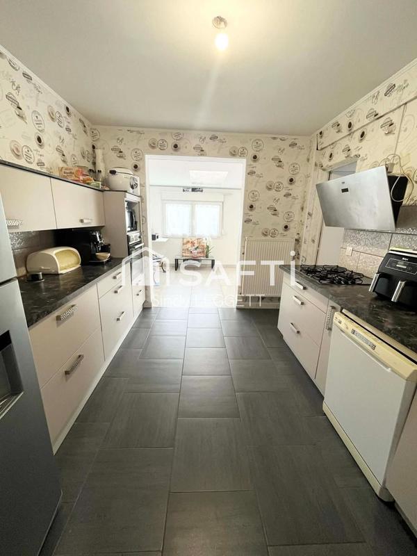 Maison - 122 m² - 7 pièces