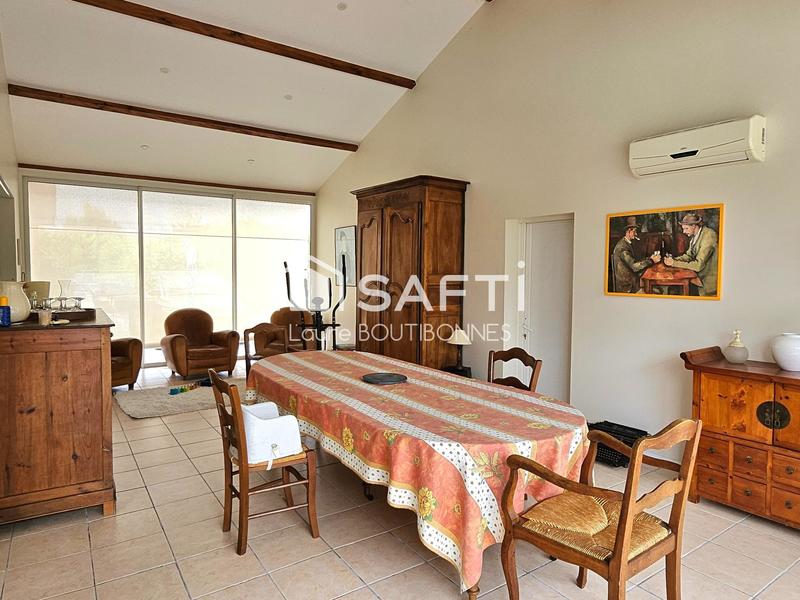 Maison - 195 m² - 8 pièces