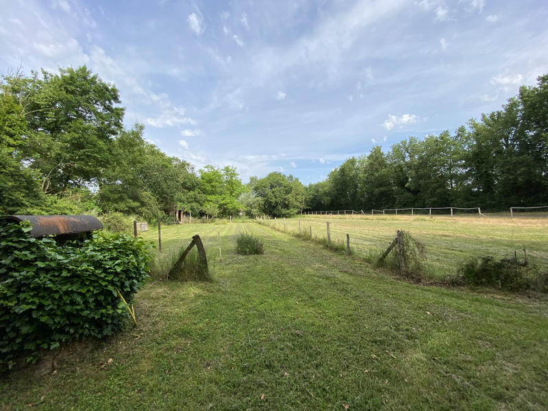 Maison - 370 m² - 12 pièces